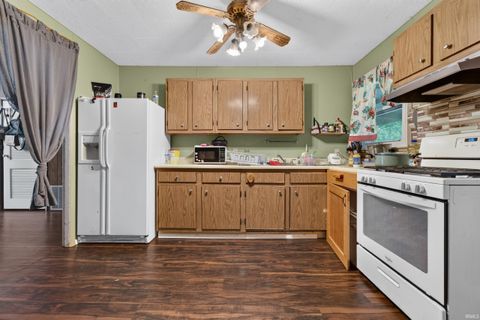 Tiny photo for 707 Walnut Avenue, Logansport, IN 46947 (MLS # 202627667)