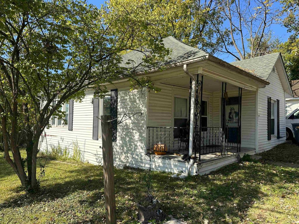 Photo of 215 N Pine Street, Bloomington, IN 47404 (MLS # 202542114)