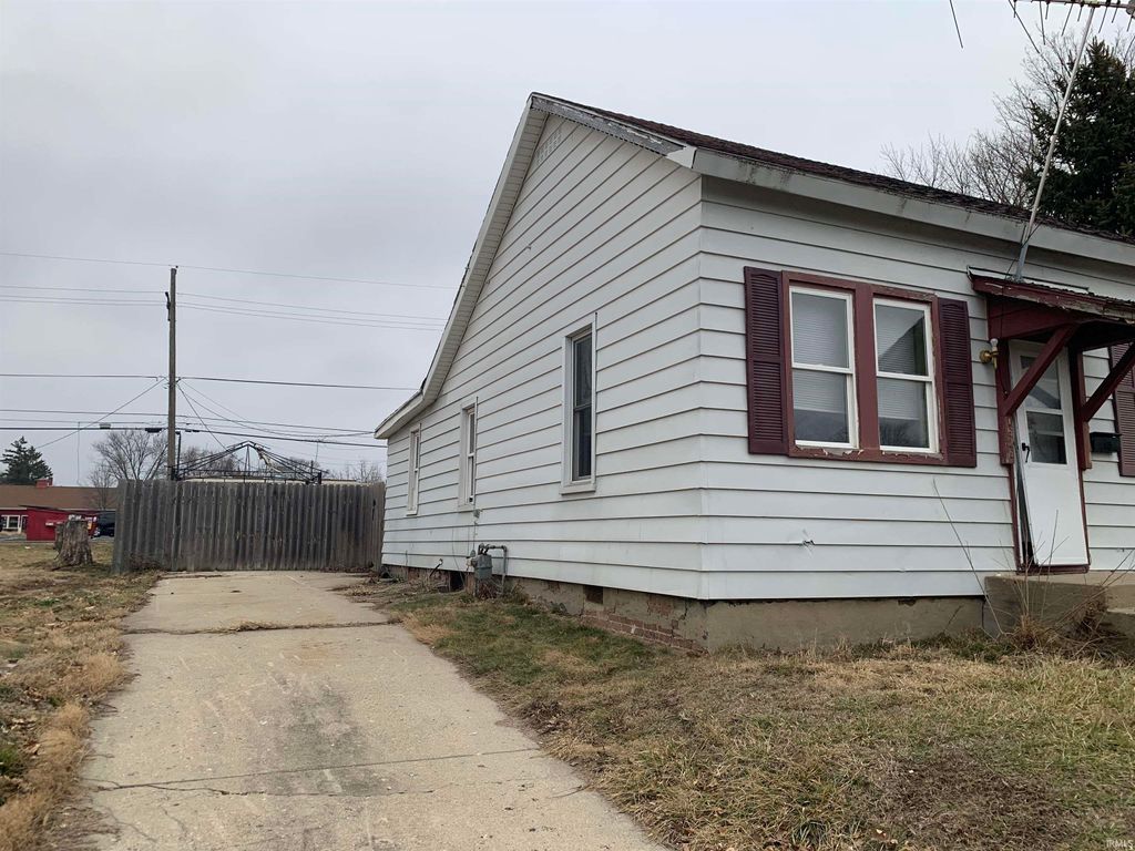 Photo of 1524 Virginia Street, Lafayette, IN 47905 (MLS # 202602676)