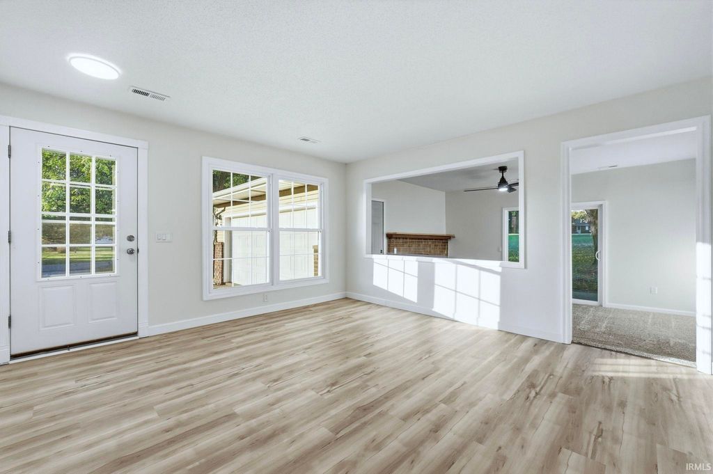 Photo of 1004 Fall Creek Avenue, Kendallville, IN 46755 (MLS # 202544408)