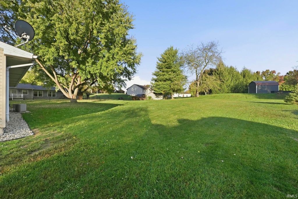 Photo of 1004 Fall Creek Avenue, Kendallville, IN 46755 (MLS # 202544408)