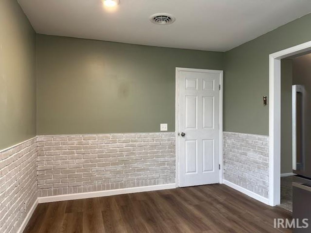 Photo of 304 N Norton Avenue, Marion, IN 46952 (MLS # 202540610)