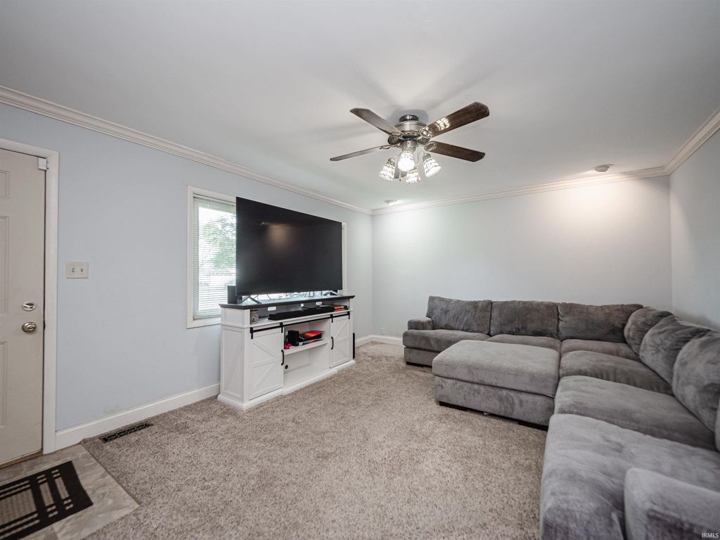 Photo of 2051 Mahrendale Avenue, Evansville, IN 47714 (MLS # 202612386)