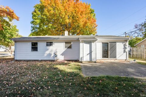 Tiny photo for 2401 Tam O Shanter Road, Kokomo, IN 46902 (MLS # 202542233)