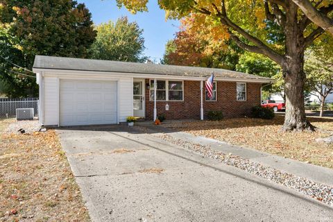 Photo of 2401 Tam O Shanter Road, Kokomo, IN 46902 (MLS # 202542233)