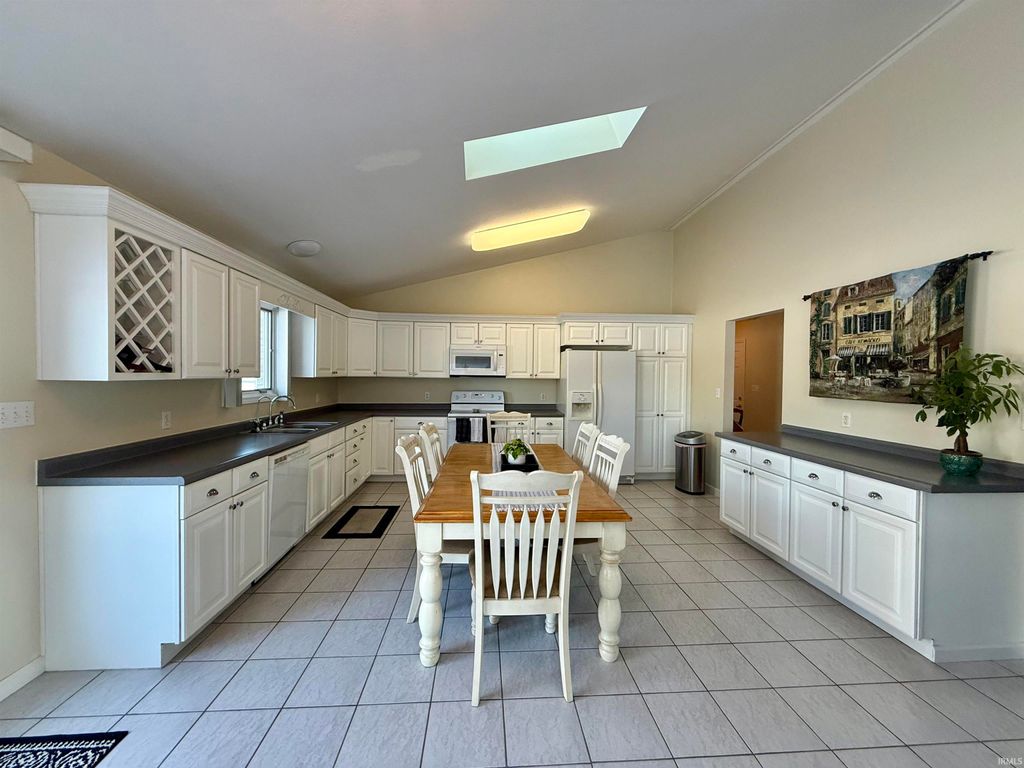 Photo of 4183 E Arrowhead Road, Monticello, IN 47960 (MLS # 202548164)