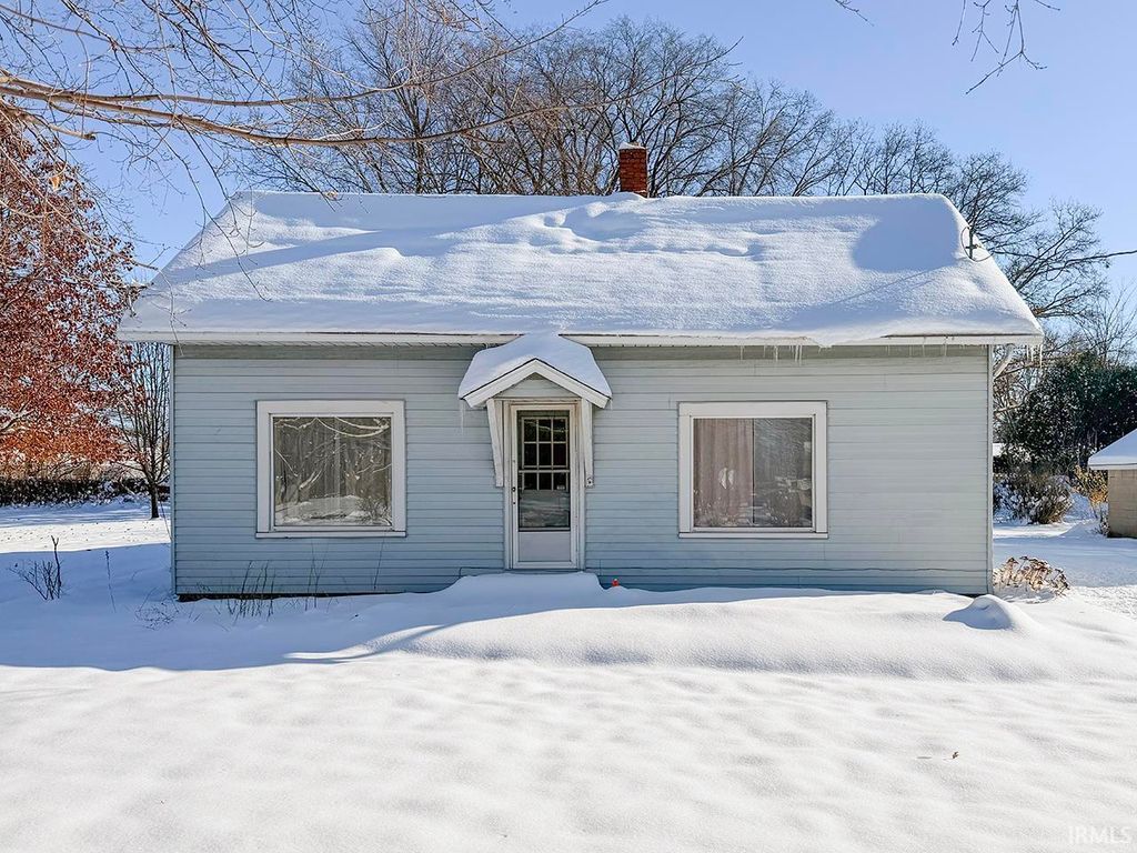 Photo of 53084 County Road 9, Elkhart, IN 46514 (MLS # 202548462)