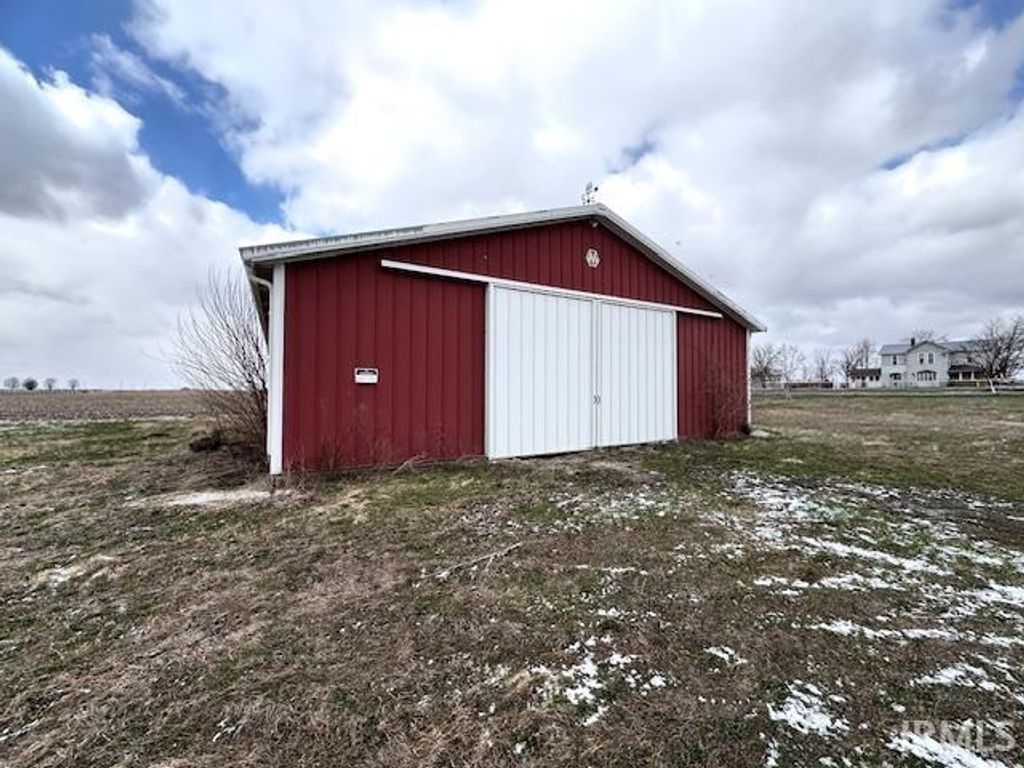 Photo of 8499 S SR 71, Dana, IN 47847 (MLS # 202608870)