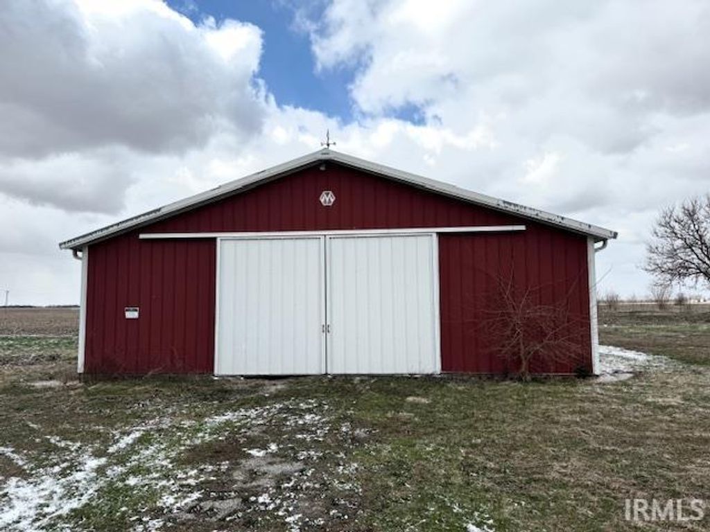 Photo of 8499 S SR 71, Dana, IN 47847 (MLS # 202608870)