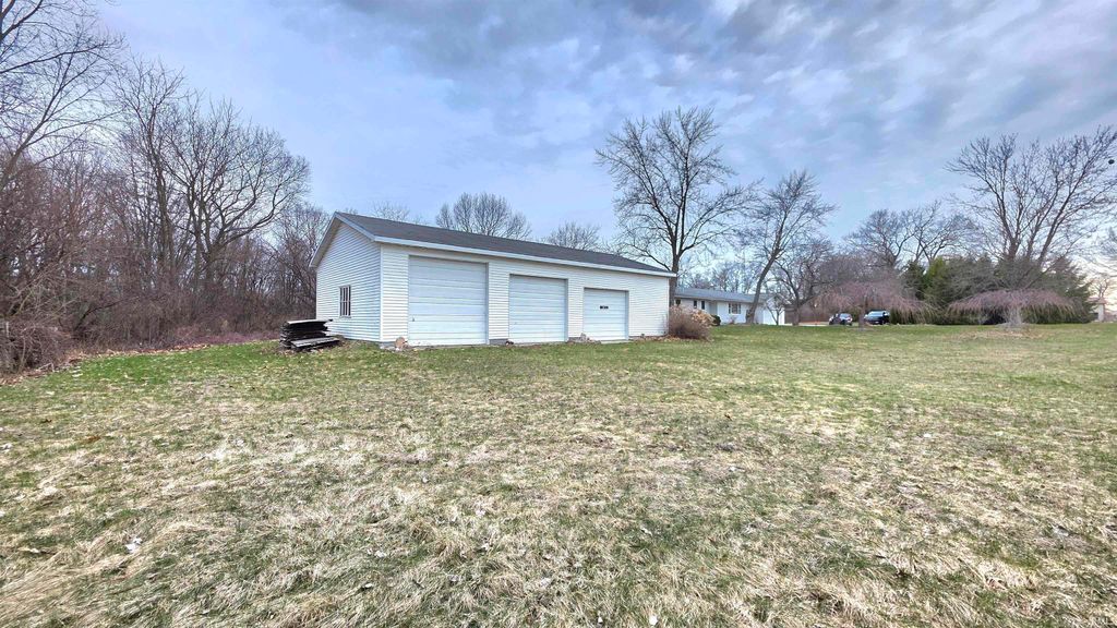 Photo of 500 E Oak Street, Hamlet, IN 46532 (MLS # 202608642)