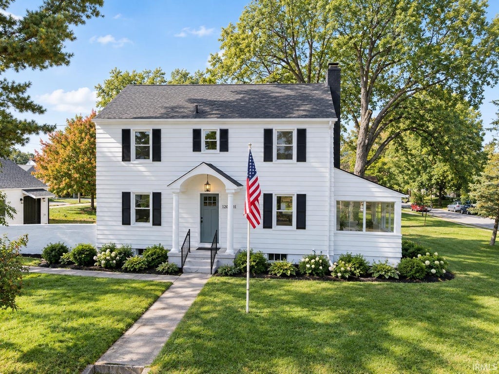 Photo of 1201 Woodlawn Boulevard, South Bend, IN 46616 (MLS # 202642095)