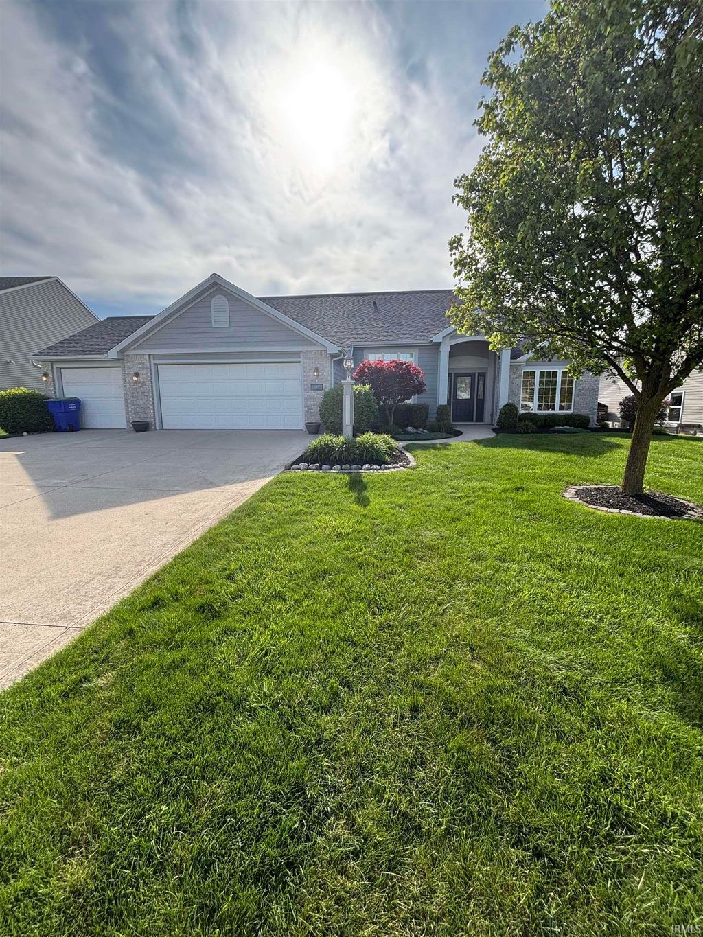 Photo of 8229 astoria hill Lane, Fort Wayne, IN 46835 (MLS # 202615375)