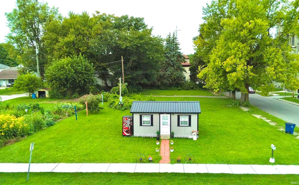 Photo of 602 S Boots Street, Marion, IN 46952 (MLS # 202633280)