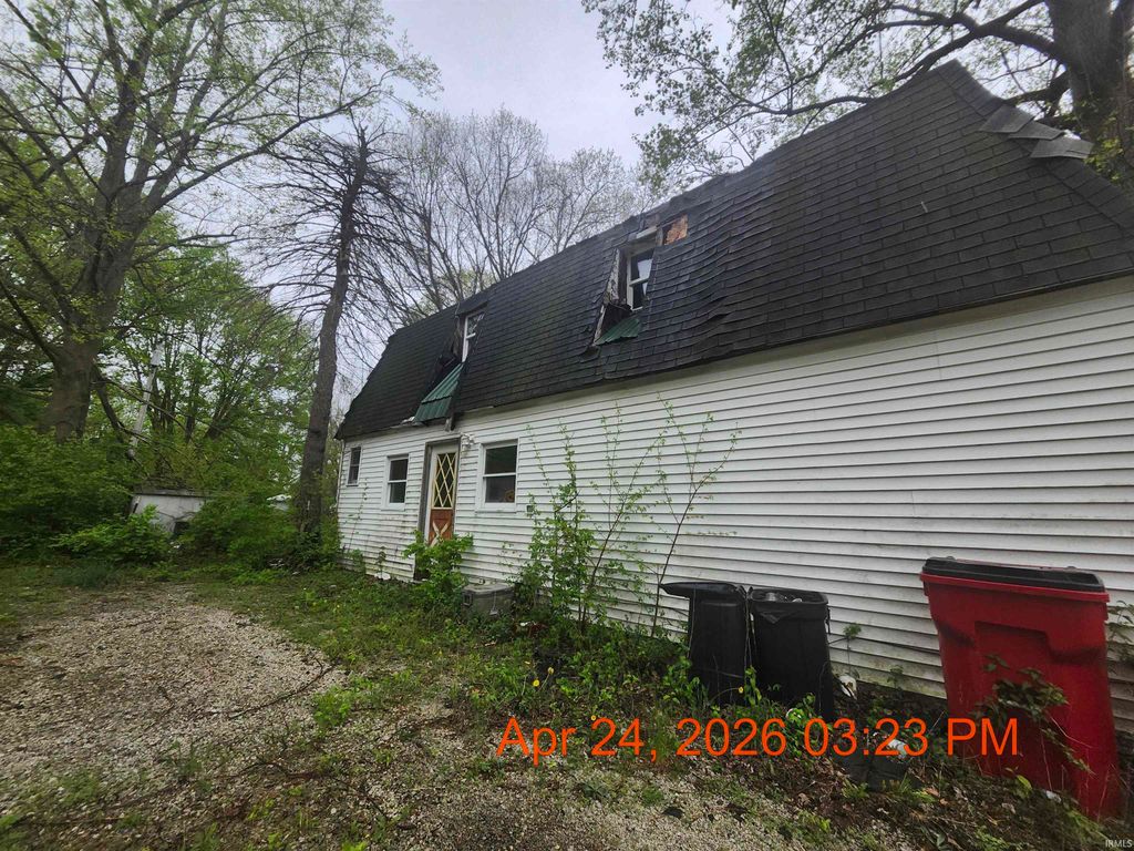 Photo of 302 E Apple Street, Argos, IN 46501 (MLS # 202616859)