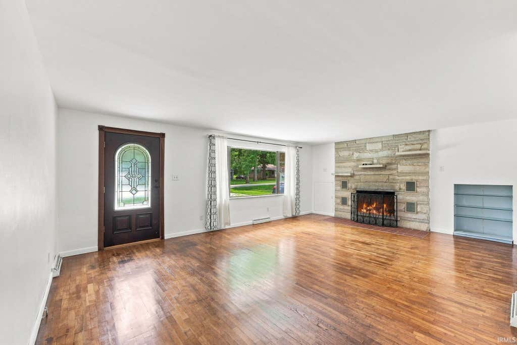 Photo of 2525 Weststate Court, Fort Wayne, IN 46808 (MLS # 202629869)