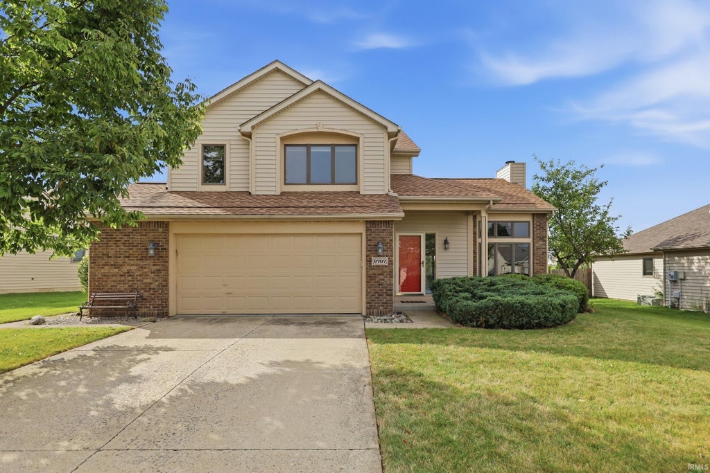 Photo of 9707 SERPENTINE Cove, Fort Wayne, IN 46804 (MLS # 202636734)