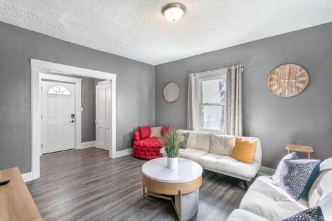 Tiny photo for 119 N Eddy Street, South Bend, IN 46617 (MLS # 202545282)