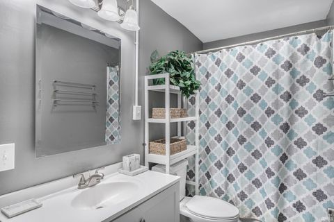 Tiny photo for 119 N Eddy Street, South Bend, IN 46617 (MLS # 202545282)