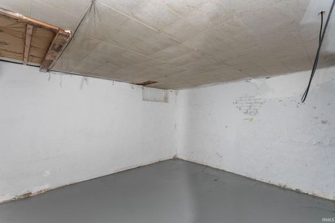 Tiny photo for 119 N Eddy Street, South Bend, IN 46617 (MLS # 202545282)