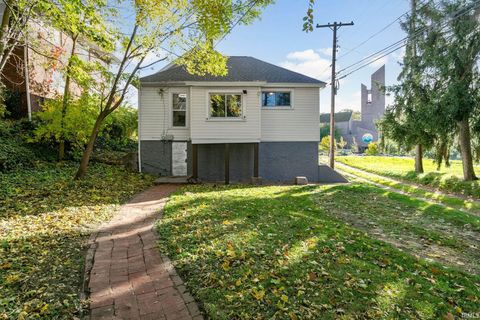Tiny photo for 119 N Eddy Street, South Bend, IN 46617 (MLS # 202545282)