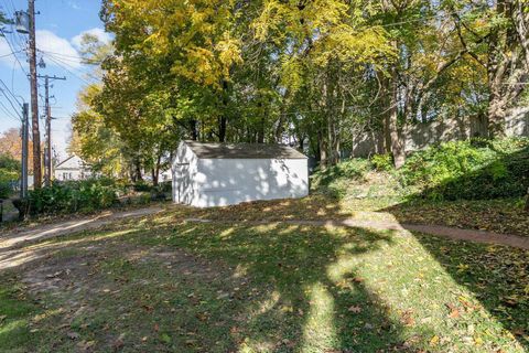 Tiny photo for 119 N Eddy Street, South Bend, IN 46617 (MLS # 202545282)