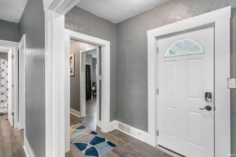 Tiny photo for 119 N Eddy Street, South Bend, IN 46617 (MLS # 202545282)