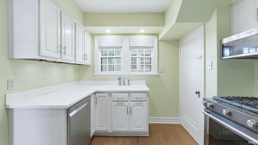 Photo of 4301 Indiana Avenue, Fort Wayne, IN 46807 (MLS # 202602493)