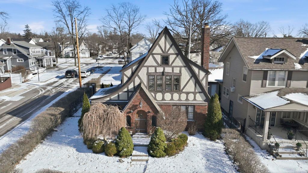 Photo of 4301 Indiana Avenue, Fort Wayne, IN 46807 (MLS # 202602493)