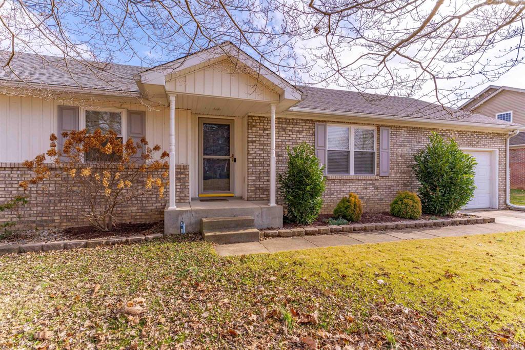 Photo of 5768 Garden Valley Road, Newburgh, IN 47630 (MLS # 202548959)