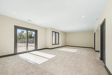 Tiny photo for 18416 Donegal Drive, South Bend, IN 46637 (MLS # 202629217)