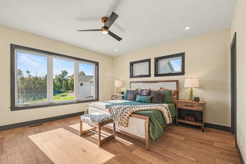 Tiny photo for 18416 Donegal Drive, South Bend, IN 46637 (MLS # 202629217)