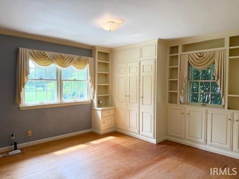 Tiny photo for 208 Park Row, Flora, IN 46929 (MLS # 202529059)