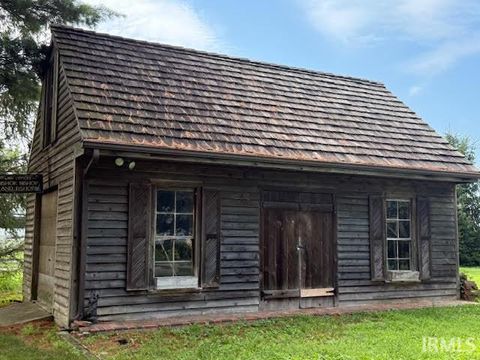 Tiny photo for 208 Park Row, Flora, IN 46929 (MLS # 202529059)