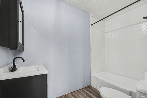 Tiny photo for 531 S Logan Street, South Bend, IN 46615 (MLS # 202604791)