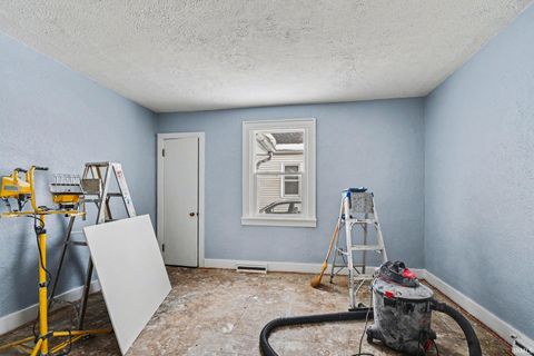 Tiny photo for 531 S Logan Street, South Bend, IN 46615 (MLS # 202604791)