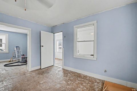 Tiny photo for 531 S Logan Street, South Bend, IN 46615 (MLS # 202604791)
