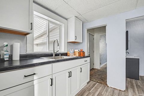 Tiny photo for 531 S Logan Street, South Bend, IN 46615 (MLS # 202604791)