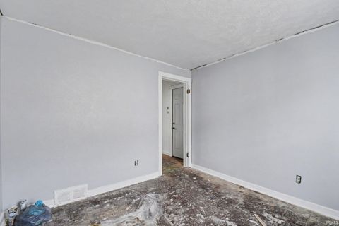 Tiny photo for 531 S Logan Street, South Bend, IN 46615 (MLS # 202604791)