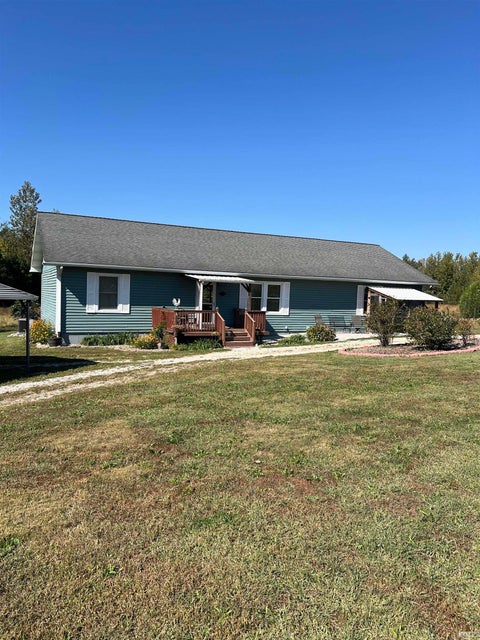 Photo of 4700 Calico Drive, Mount Vernon, IN 47620 (MLS # 202642353)