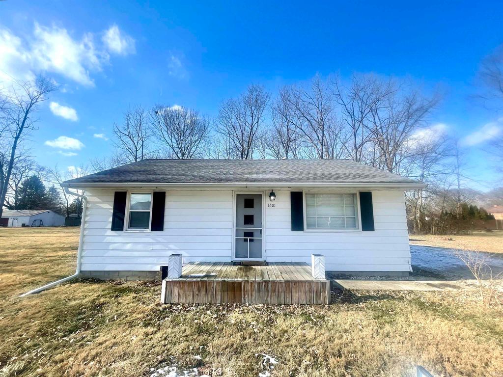 Photo of 1601 S Clark Street, Muncie, IN 47302 (MLS # 202548919)