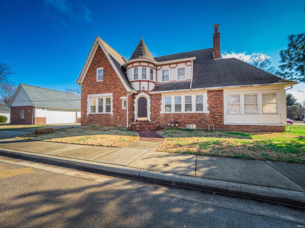 Photo of 1700 E Blackford Avenue, Evansville, IN 47714 (MLS # 202606381)