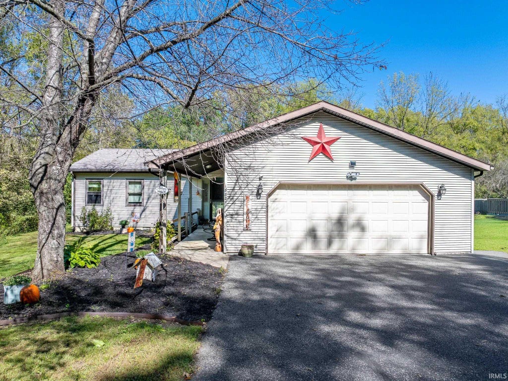 Photo of 1882 Stitt Street, Wabash, IN 46992 (MLS # 202640691)