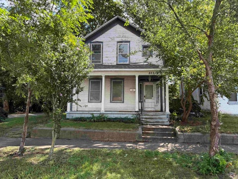Photo of 822 Willard Street, Elkhart, IN 46516 (MLS # 202635296)