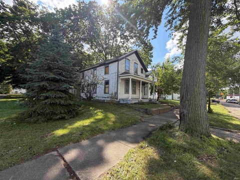 Tiny photo for 822 Willard Street, Elkhart, IN 46516 (MLS # 202635296)