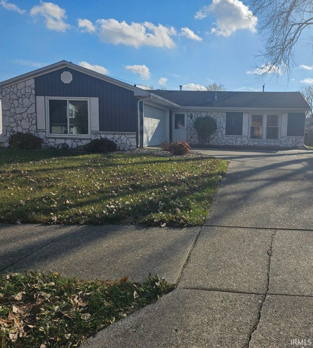 Photo of 1212 Springbrook Road, Fort Wayne, IN 46825 (MLS # 202545277)