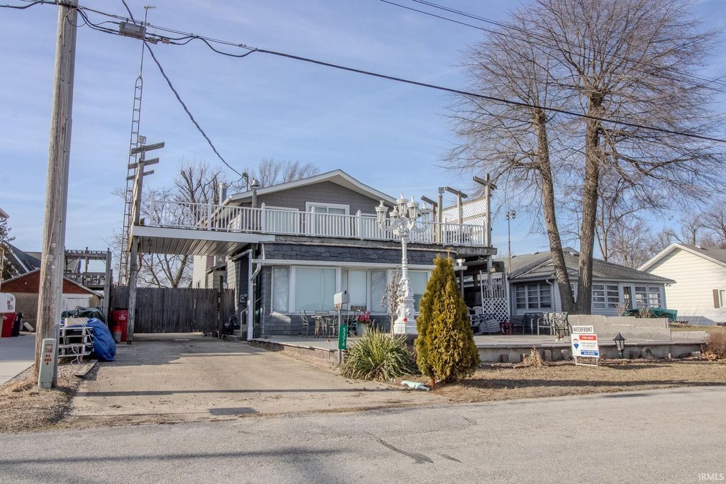 Photo of 5374 S County Rd 210, Knox, IN 46534 (MLS # 202612911)