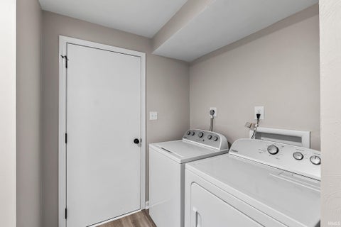 Tiny photo for 5009 Woodford Drive, Fort Wayne, IN 46835 (MLS # 202638823)