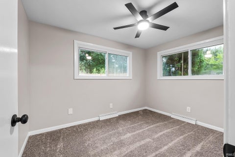 Tiny photo for 5009 Woodford Drive, Fort Wayne, IN 46835 (MLS # 202638823)