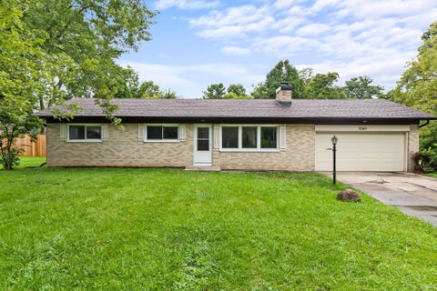 Photo of 5009 Woodford Drive, Fort Wayne, IN 46835 (MLS # 202638823)