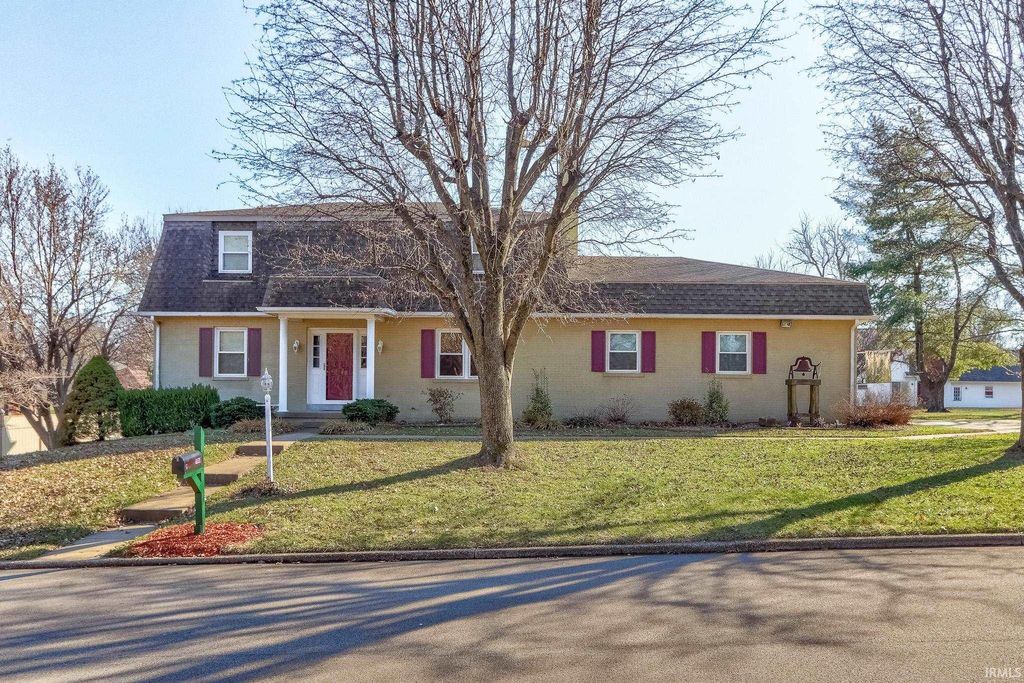 Photo of 1810 Tanglewood Drive, Mount Vernon, IN 47620 (MLS # 202606311)